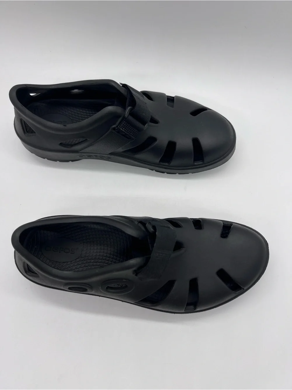 OOFOS Men's Oocandoo Black Recovery Sandals with Adjustable Strap Size 9